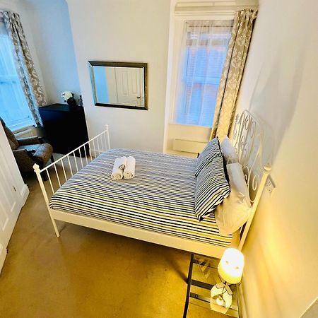 Alcantara House Hostel Southampton Ngoại thất bức ảnh